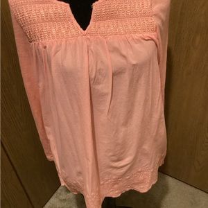 Gloria Vanderbilt tab sleeve blouse